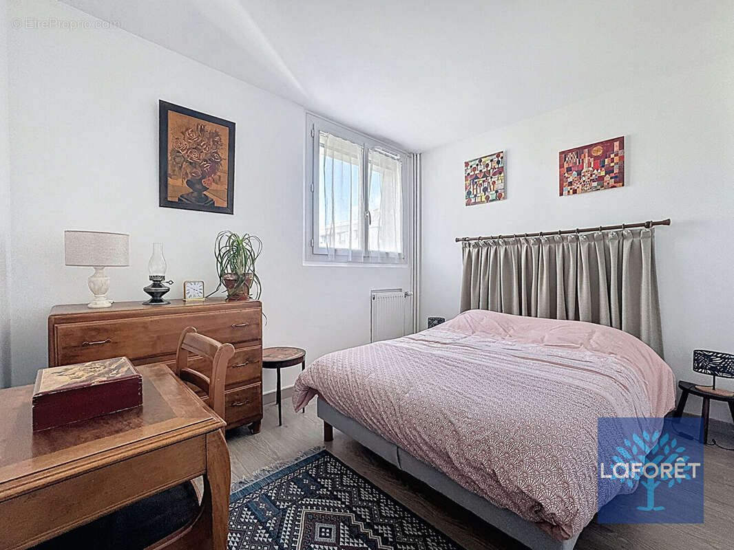 Appartement à CHILLY-MAZARIN