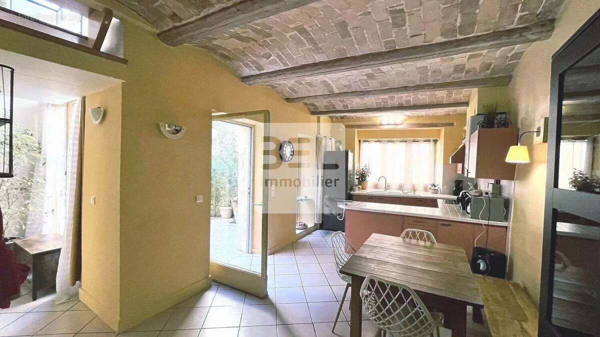 Maison à BAGNOLS-SUR-CEZE