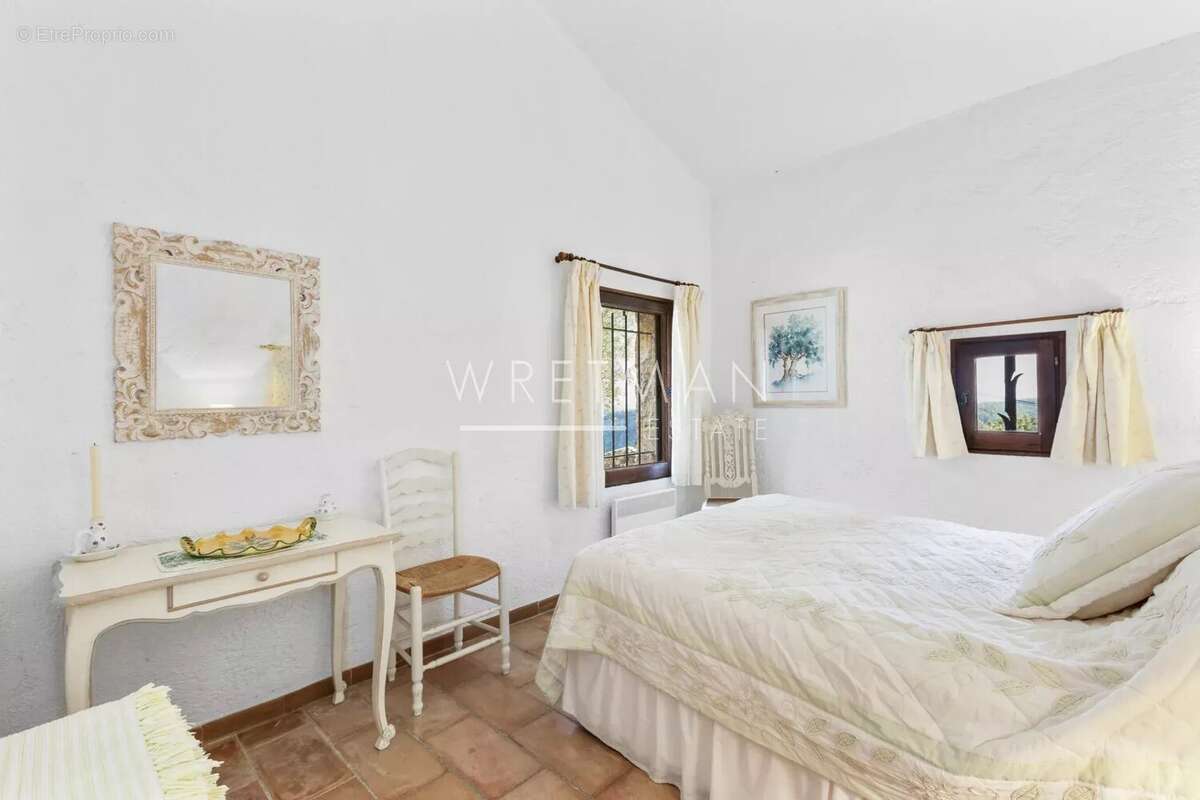 Maison à TOURRETTES-SUR-LOUP