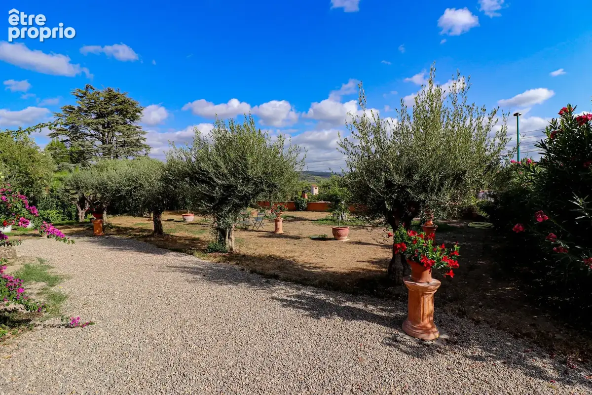 Exclusivite villa traditionnelle tout de plain pied 142m2 avec piscine et vue panoramique - photo 37
