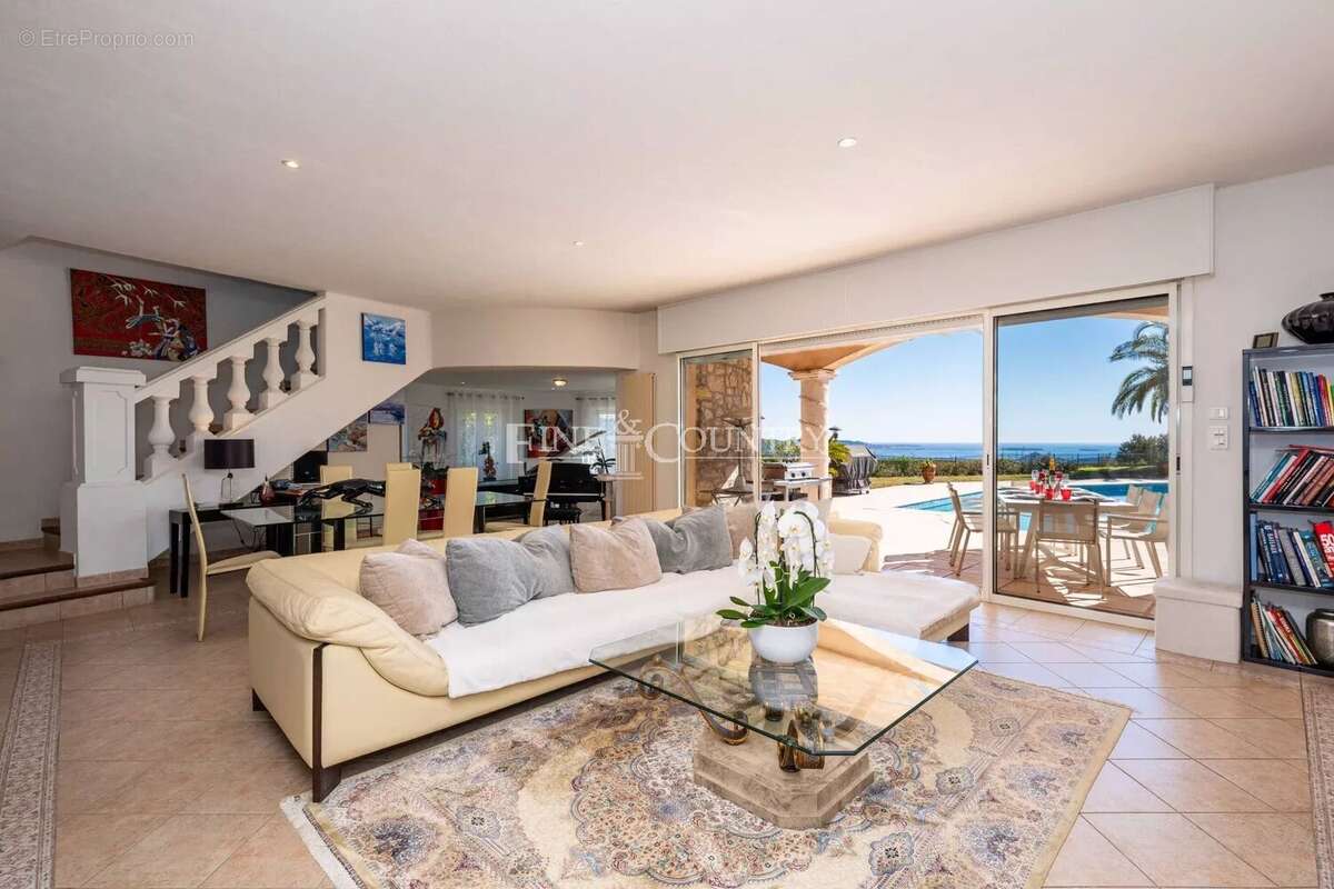Maison à LES ADRETS-DE-L'ESTEREL