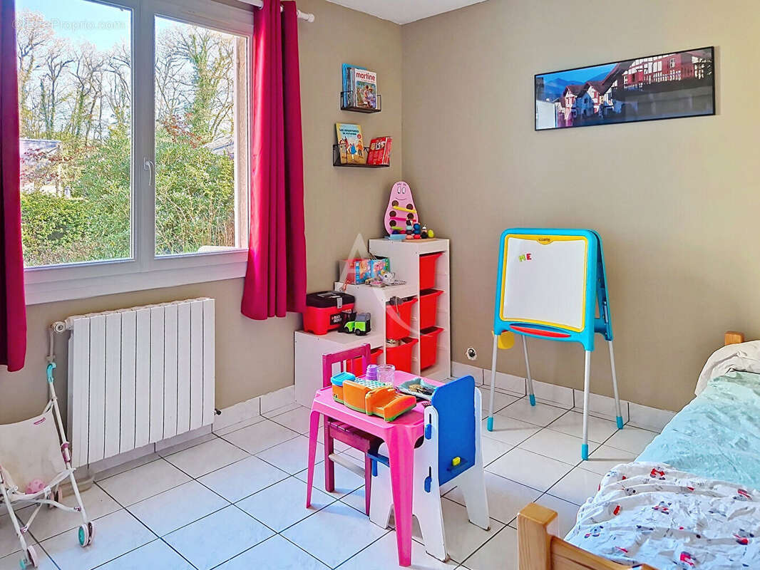 Maison à SAINT-BARTHELEMY-D'ANJOU