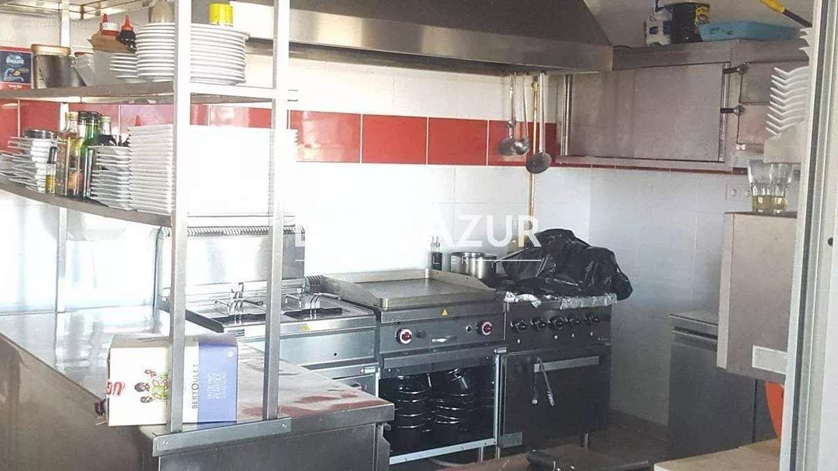 Commerce à VALLAURIS