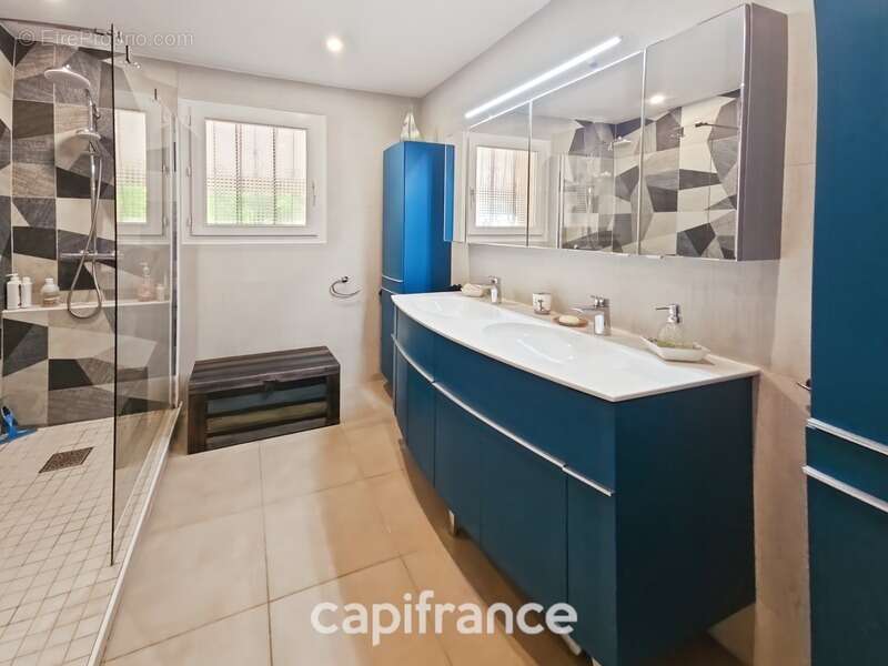 Maison à TIZAC-DE-LAPOUYADE