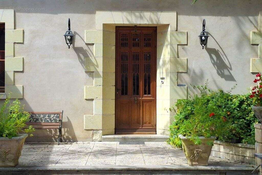 Maison à BEAUMONT-EN-VERON