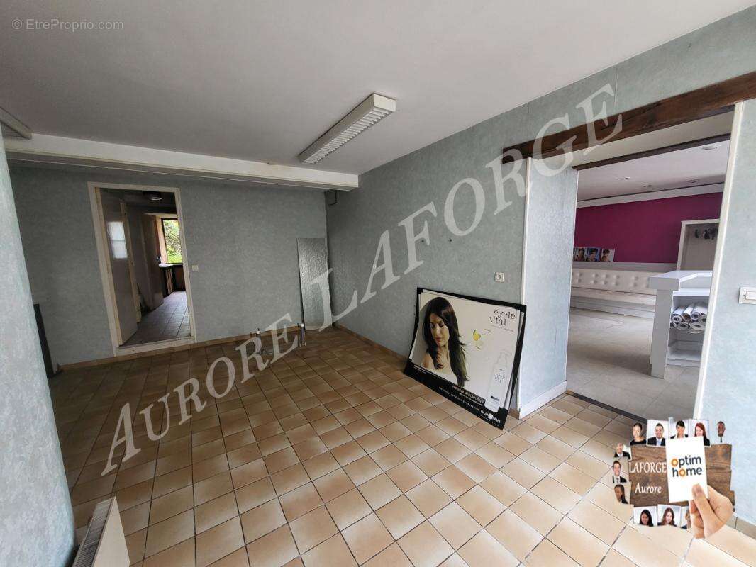 Appartement à vendre 8 pièces LE BLANC (36),20min de Saint Savin(86),1h de Chatellerault(86)et 1h de Chateauroux (36) - photo 3