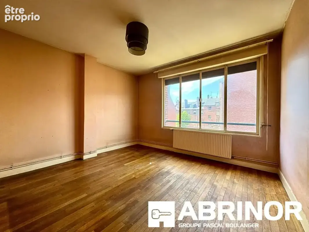 En exclusivité ? Hyper-centre : appartement lumineux de 88 m² au beau potentiel. - photo 6