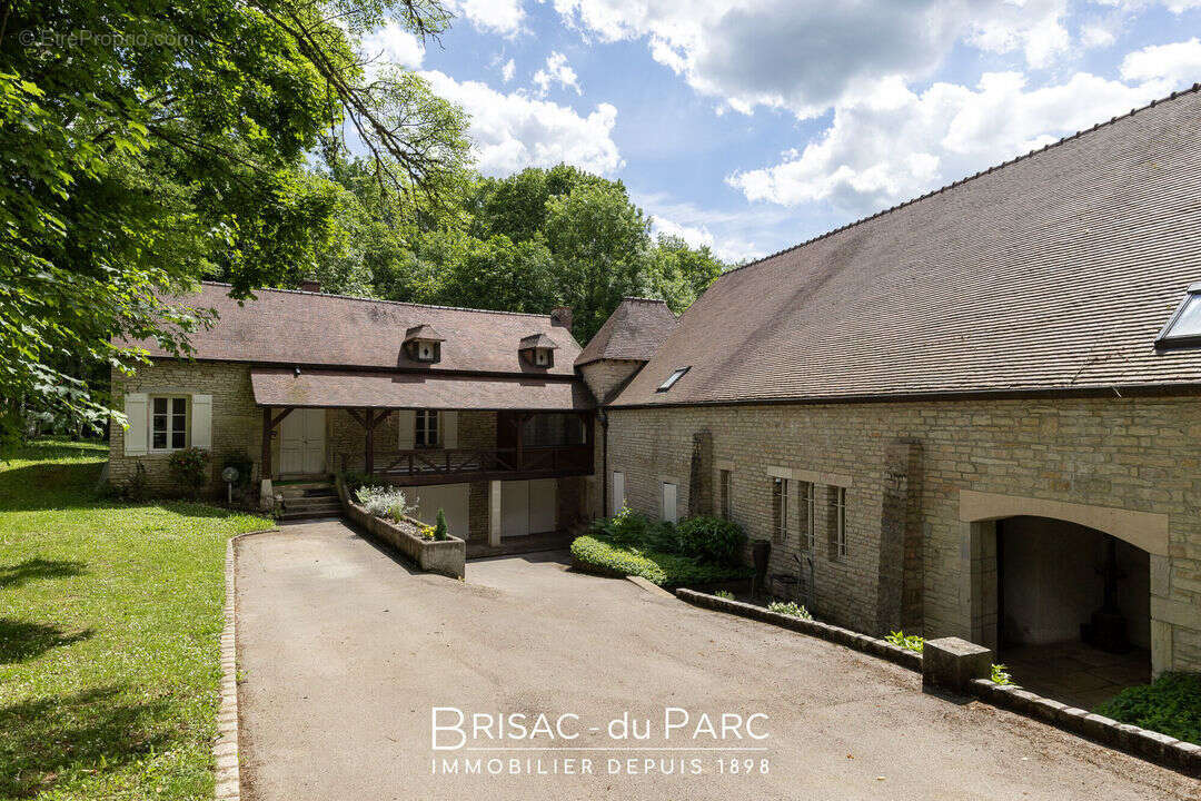 Maison à SAINTE-MARIE-SUR-OUCHE