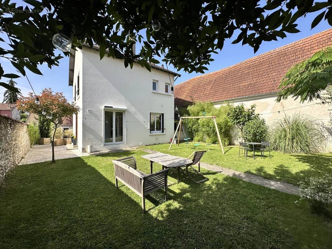Maison à ATTAINVILLE