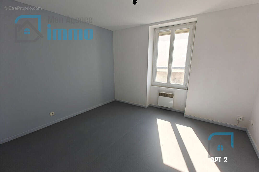 Appartement à MEHUN-SUR-YEVRE