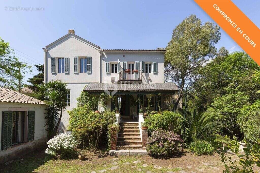 Maison à MARSEILLE-8E