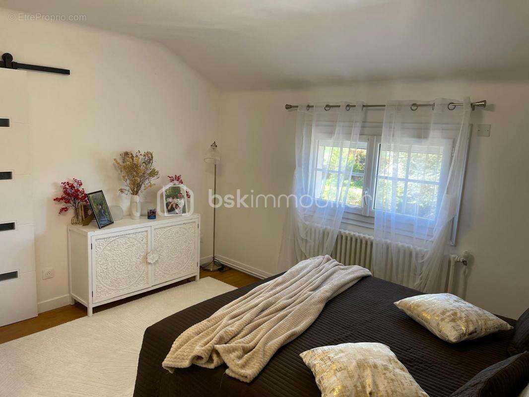 Maison à LIMETZ-VILLEZ