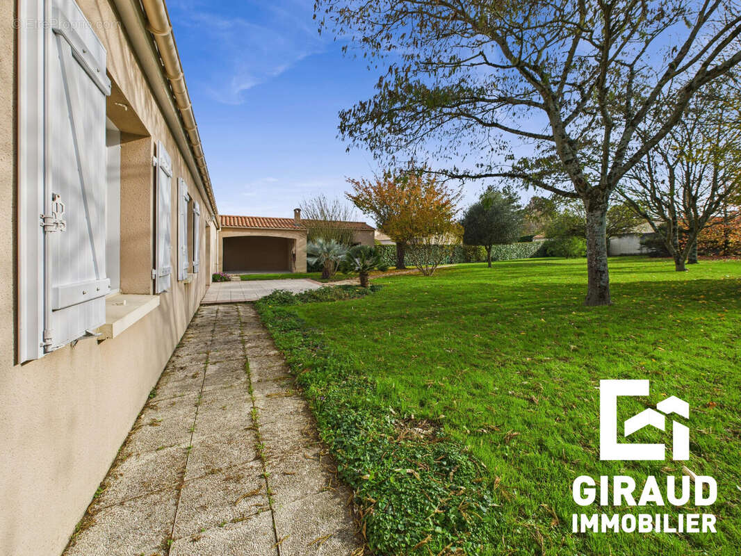 Maison à FONTENAY-LE-COMTE