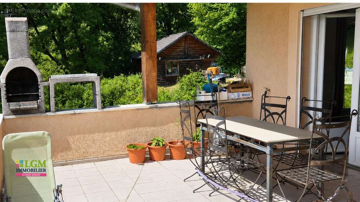 Appartement à BELLEGARDE-SUR-VALSERINE