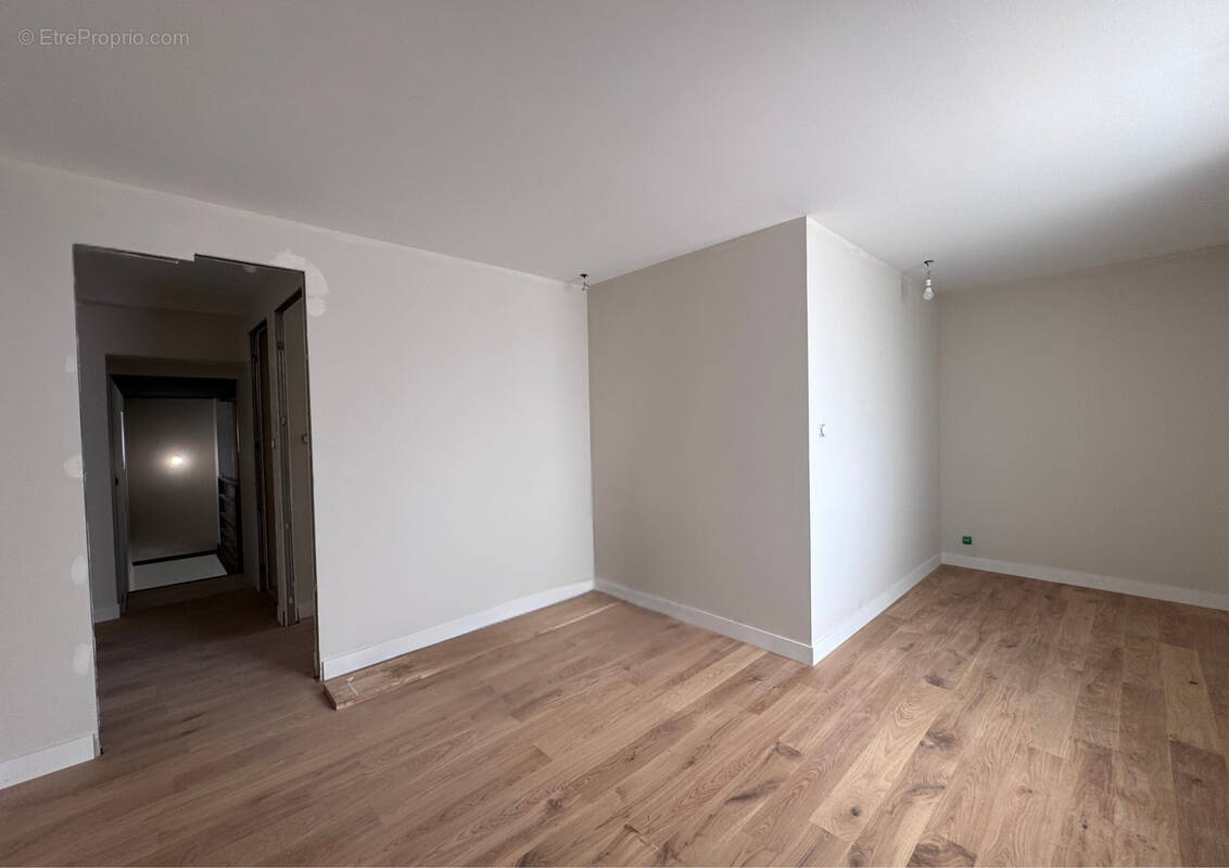 Maison à SAINT-CLAIR-DU-RHONE