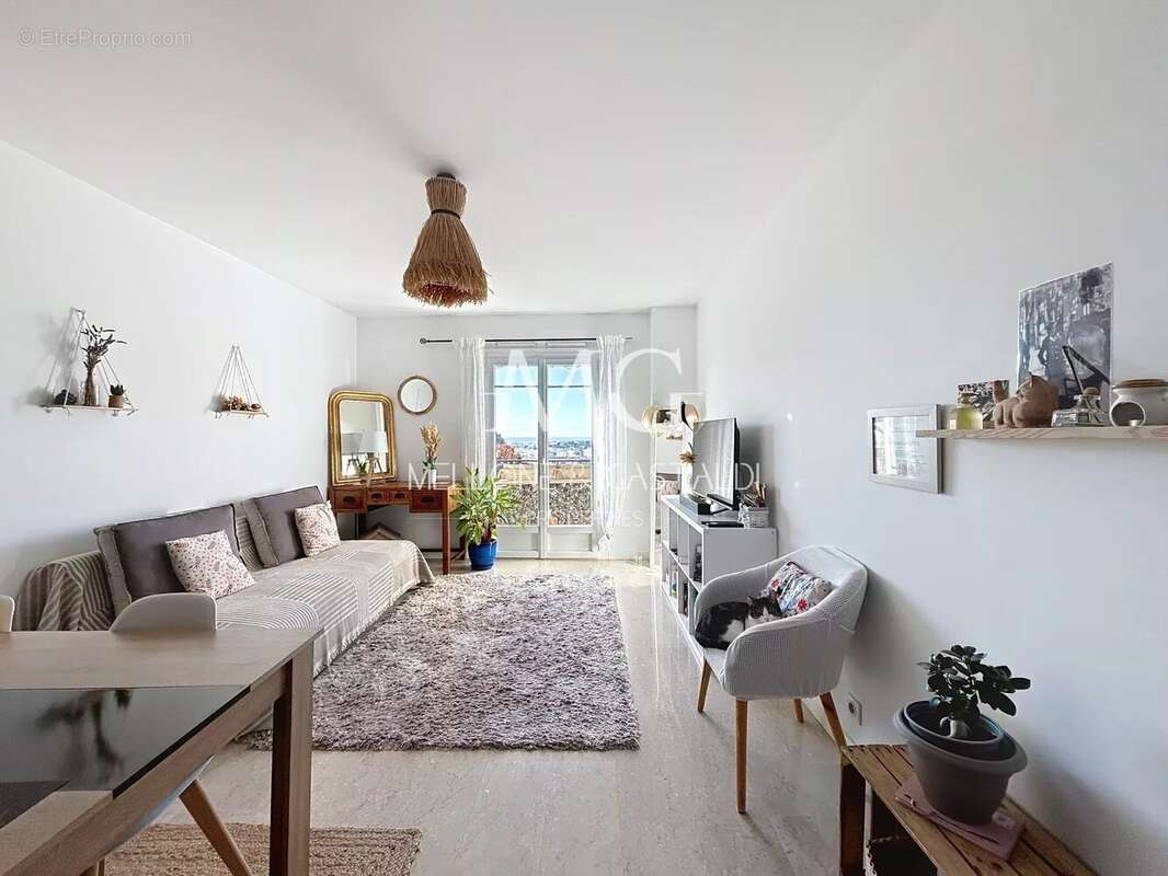 Appartement à LE CANNET