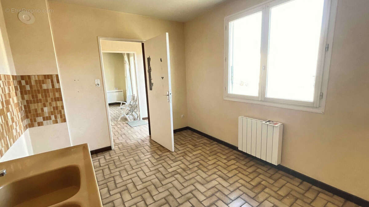 Maison à YZEURE
