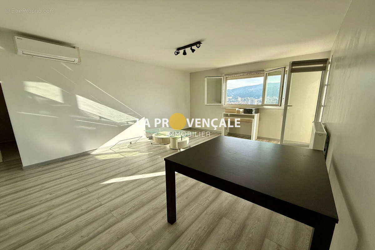 Appartement à MARSEILLE-11E