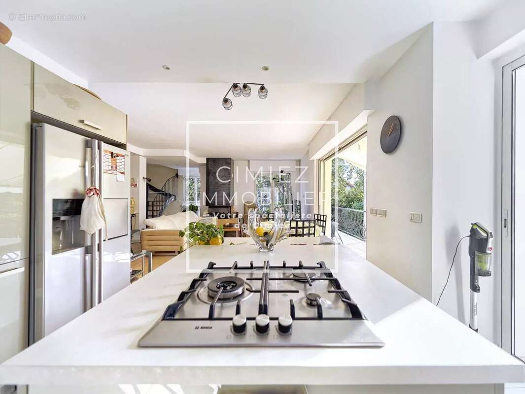 Maison 215 m² à Nice  - photo 4