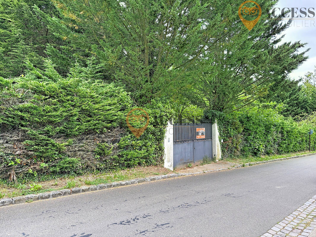 Terrain à PISCOP