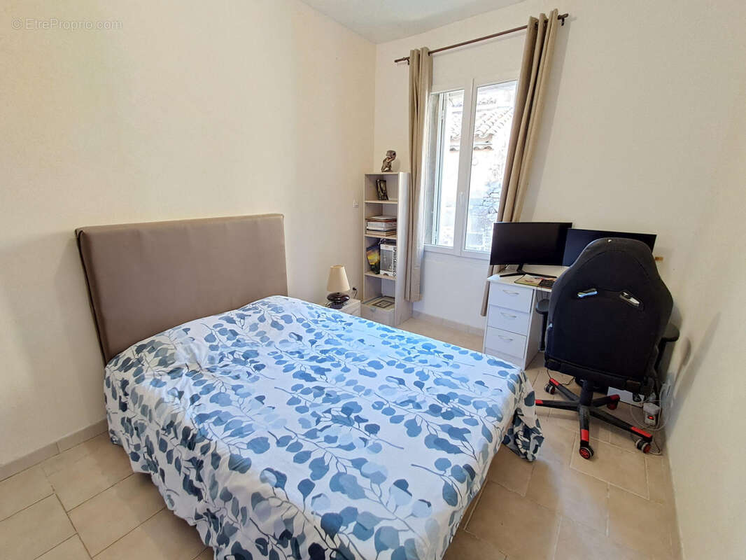 Maison à VILLEVIEILLE