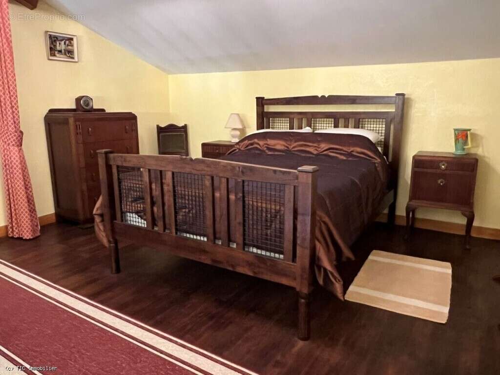 Maison à CHEF-BOUTONNE