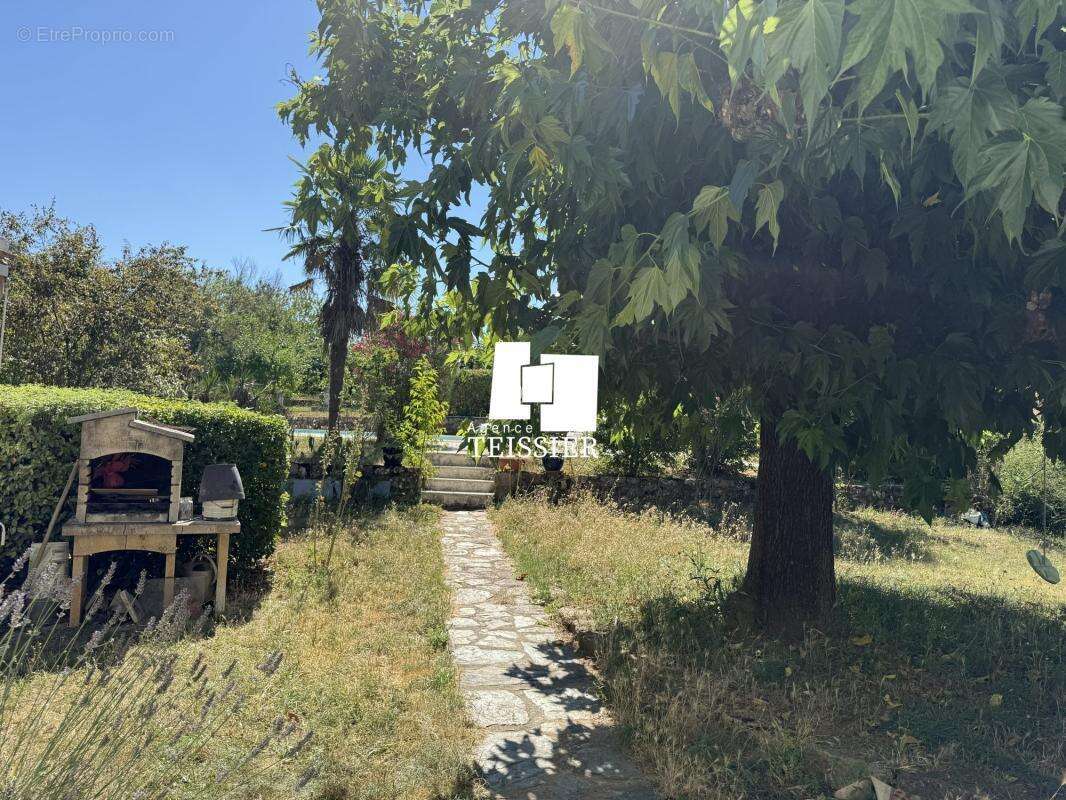 Sud Ardèche : 07260 Rosieres, Villa avec piscine sur 6800 m² - photo 13