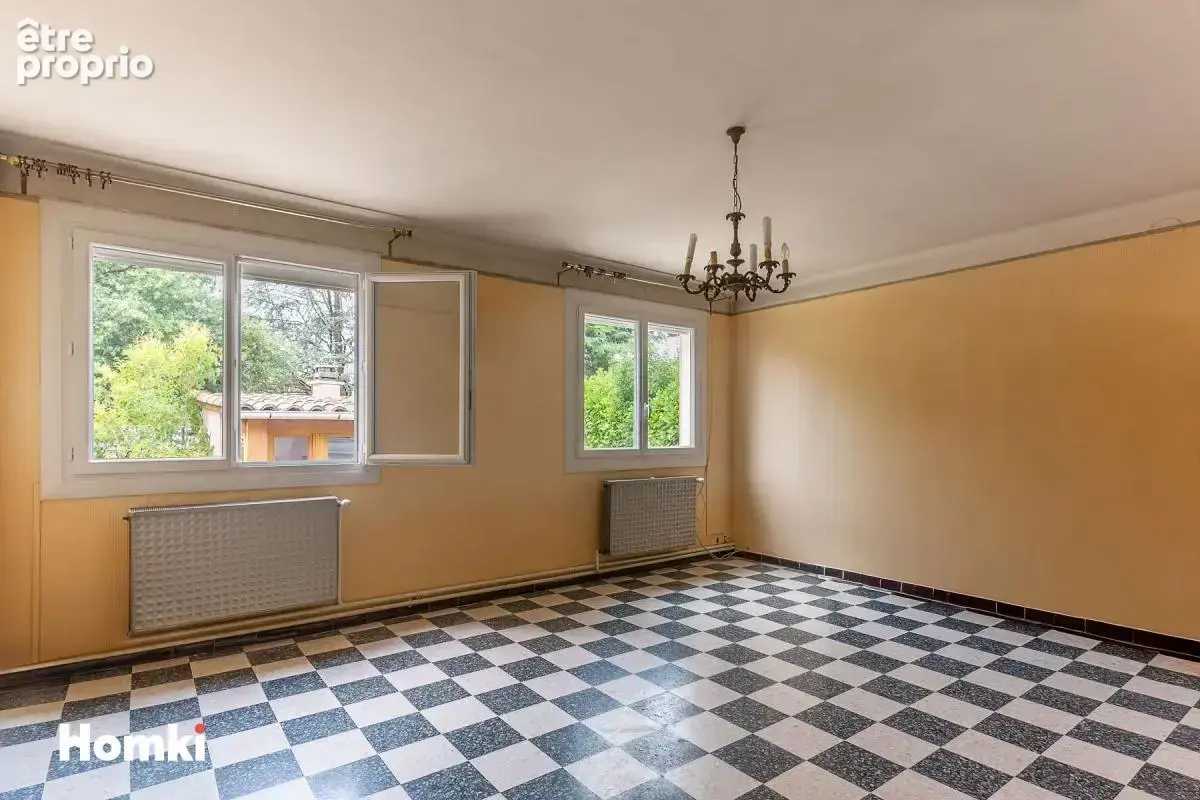 Maison/Villa T6 de 137 m² à Montélimar 26200 accès PMR - photo 5