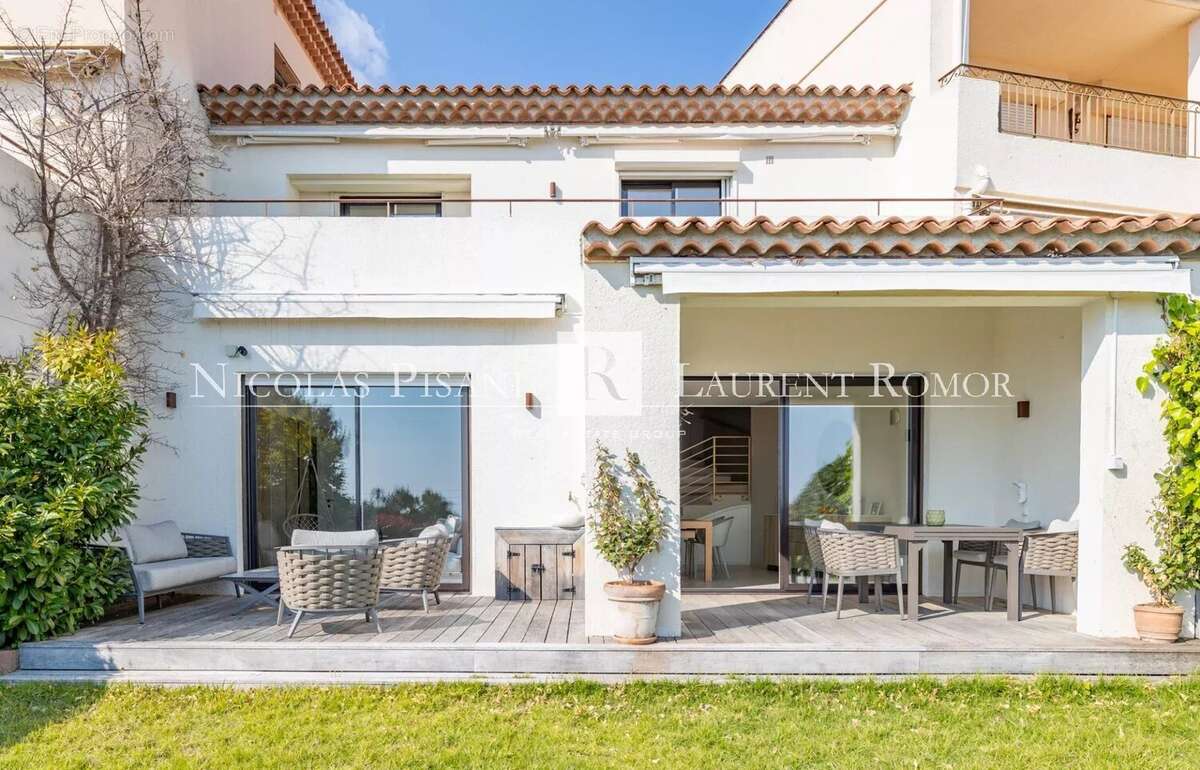 Appartement à VILLEFRANCHE-SUR-MER