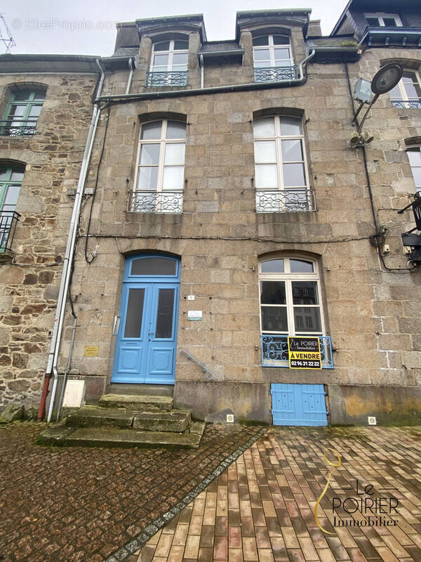 Commerce à LAMBALLE