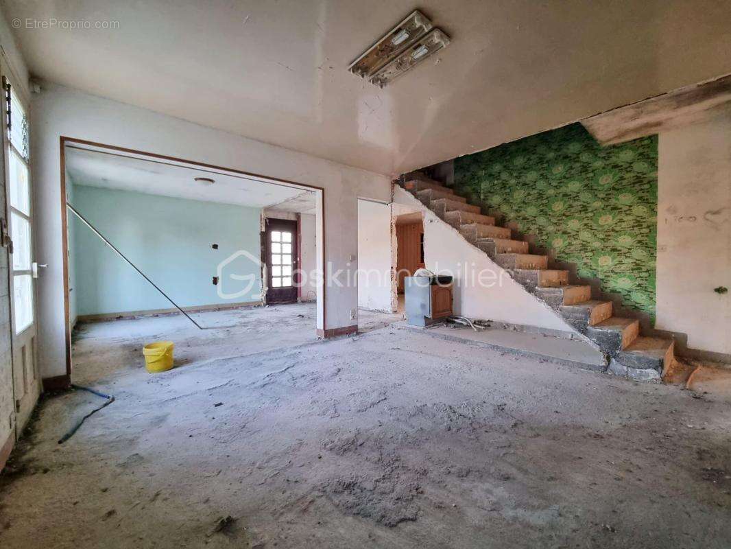 Maison à VITRY-AUX-LOGES