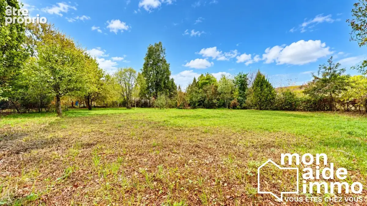 Terrain 1 840 m² à vendre à Yvrac (33370) - photo 1