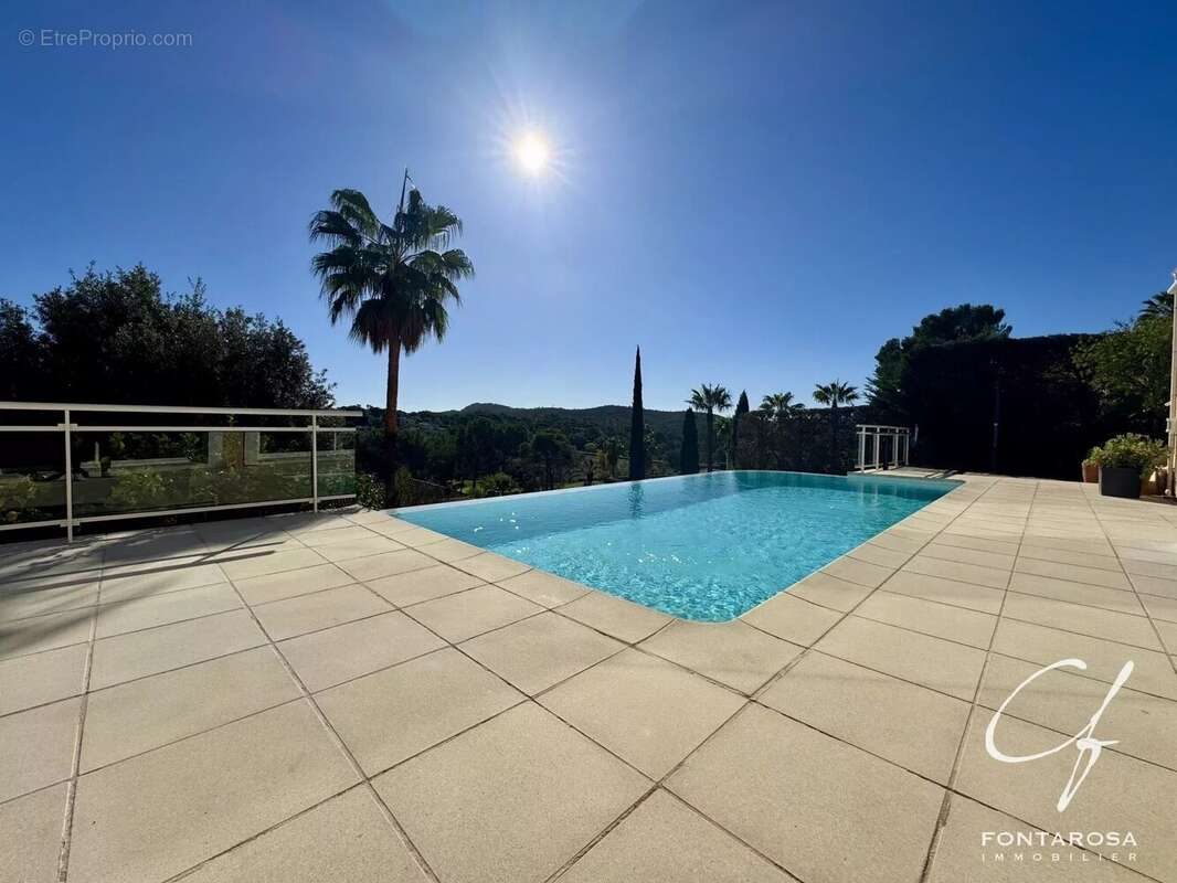 Maison à SAINT-RAPHAEL