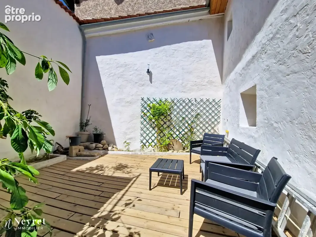 Photo Maison à Communay au prix de 295 000€