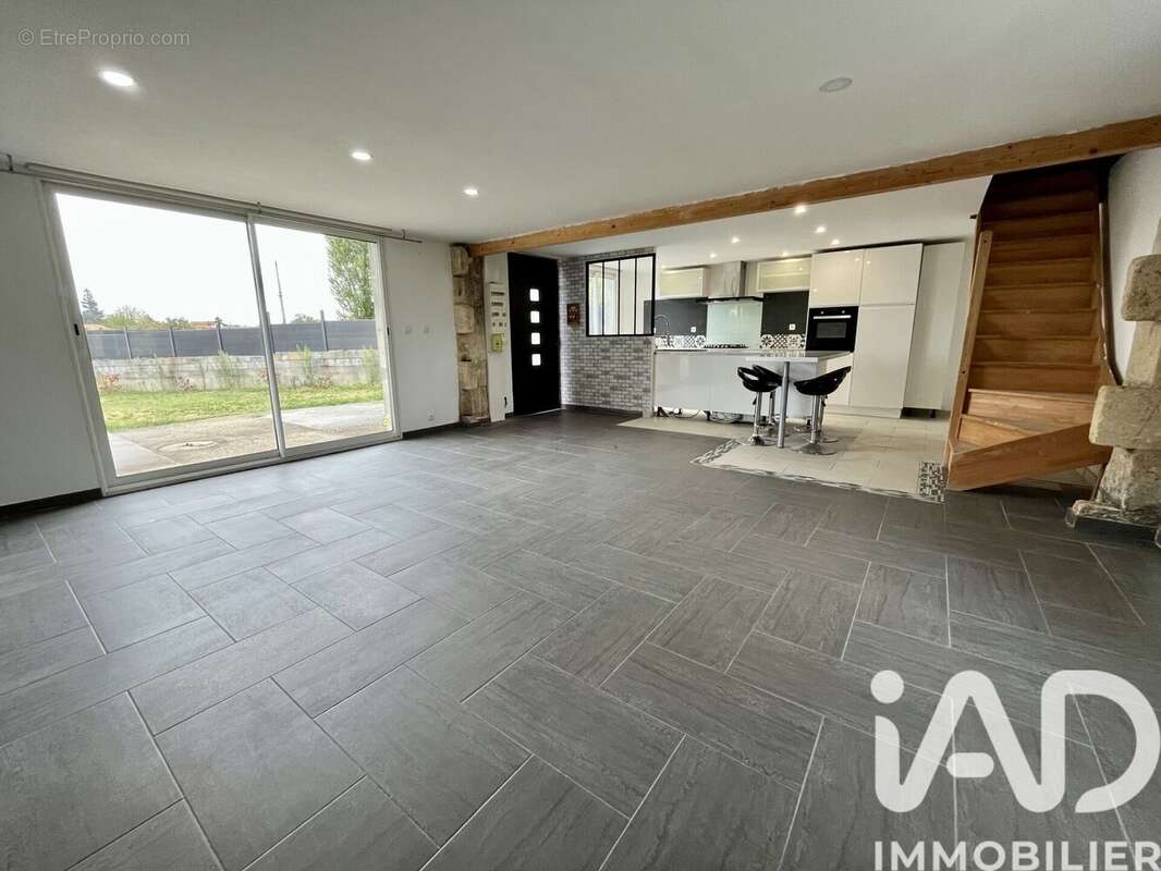 Photo 4 - Maison à SAINT-CHRISTOLY-DE-BLAYE