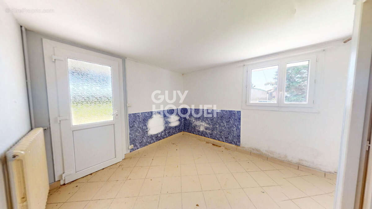 Maison à vendre avec grange + grand terrain - photo 8