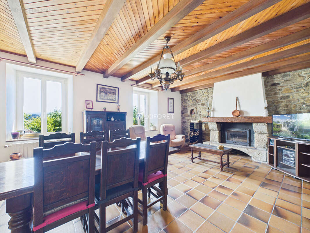 Maison à ARGOL