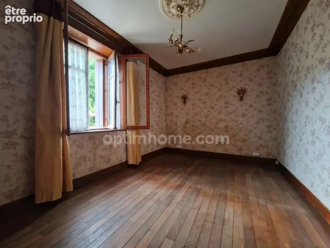 Maison de 220m² à MONNAIE (37), jusqu'à 7 chambres, possibilité de partie locative ou cabinet professionnel - photo 6