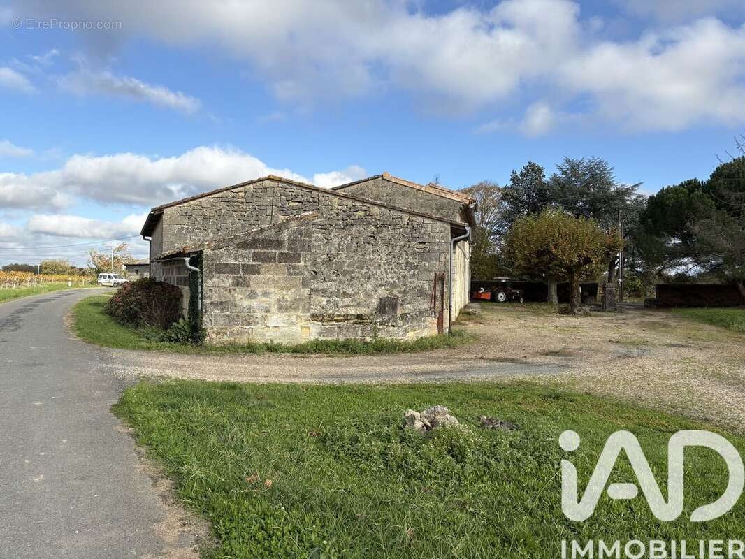 Photo 9 - Maison à LUSSAC