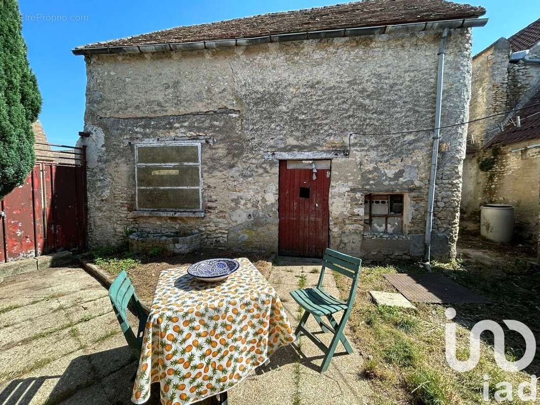 Maison 97 m² à Oysonville  - photo 4
