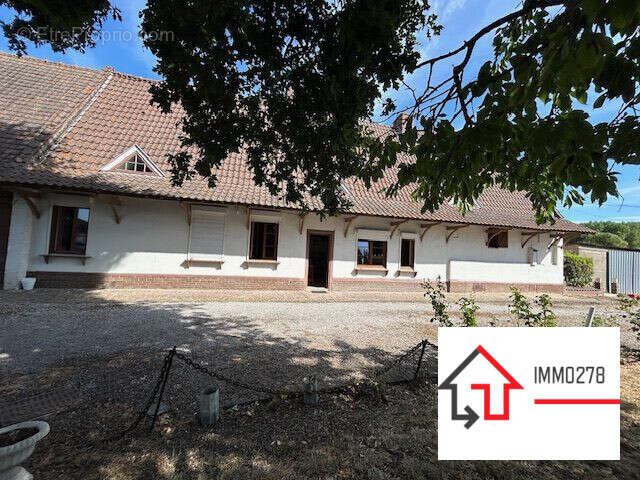 Maison 185 m² à Saint-Venant  - photo 2