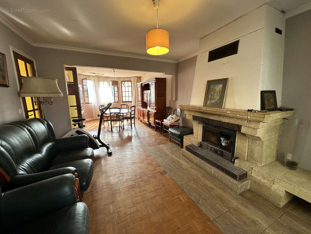 Maison à LE PLESSIS-BELLEVILLE