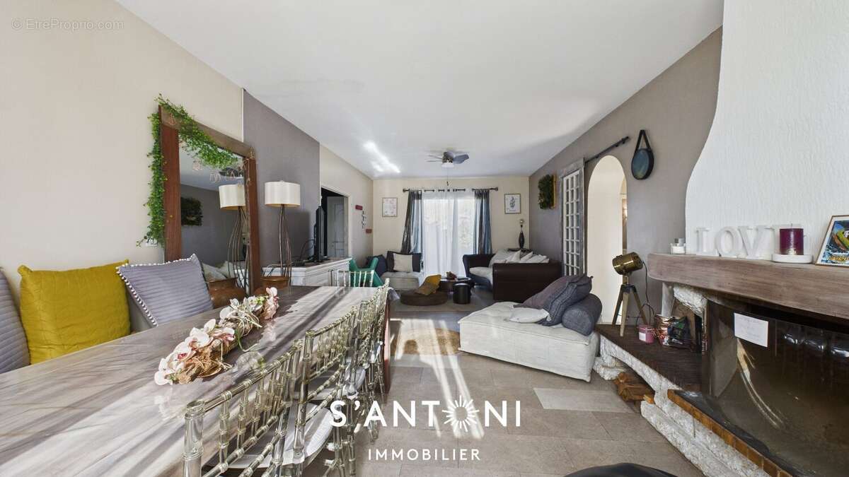 Maison à LIGNAN-SUR-ORB