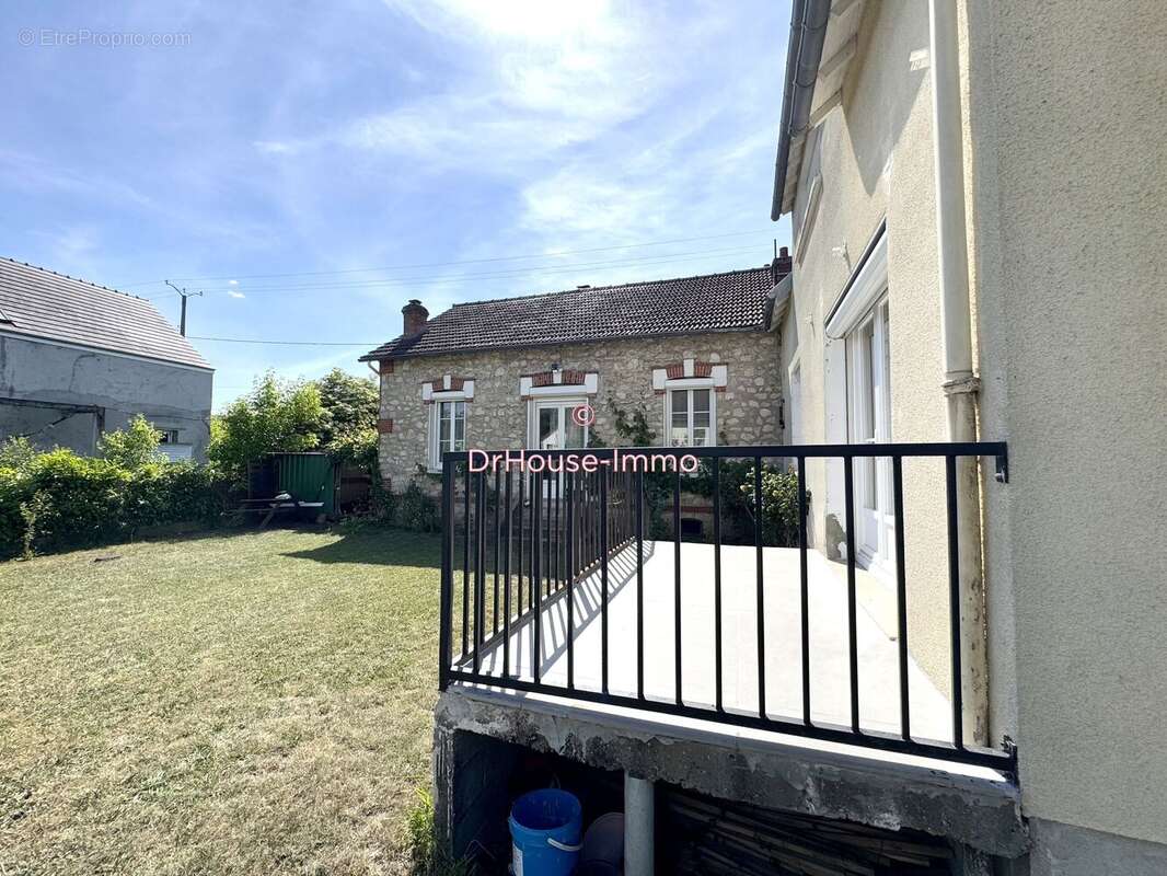 Maison à CHALETTE-SUR-LOING