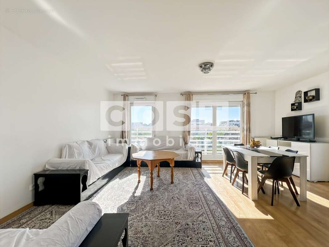 Appartement à COLOMBES