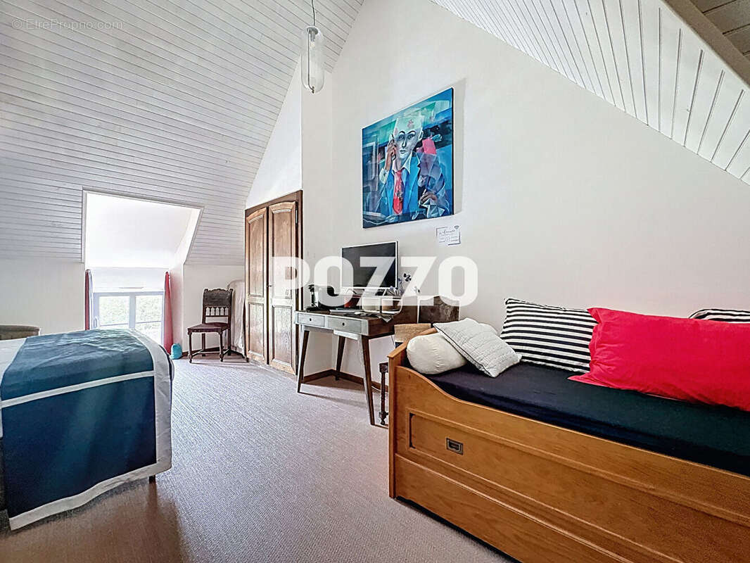 Maison de 8 pièces à vendre à BLAINVILLE SUR MER proche mer et commerces - photo 10