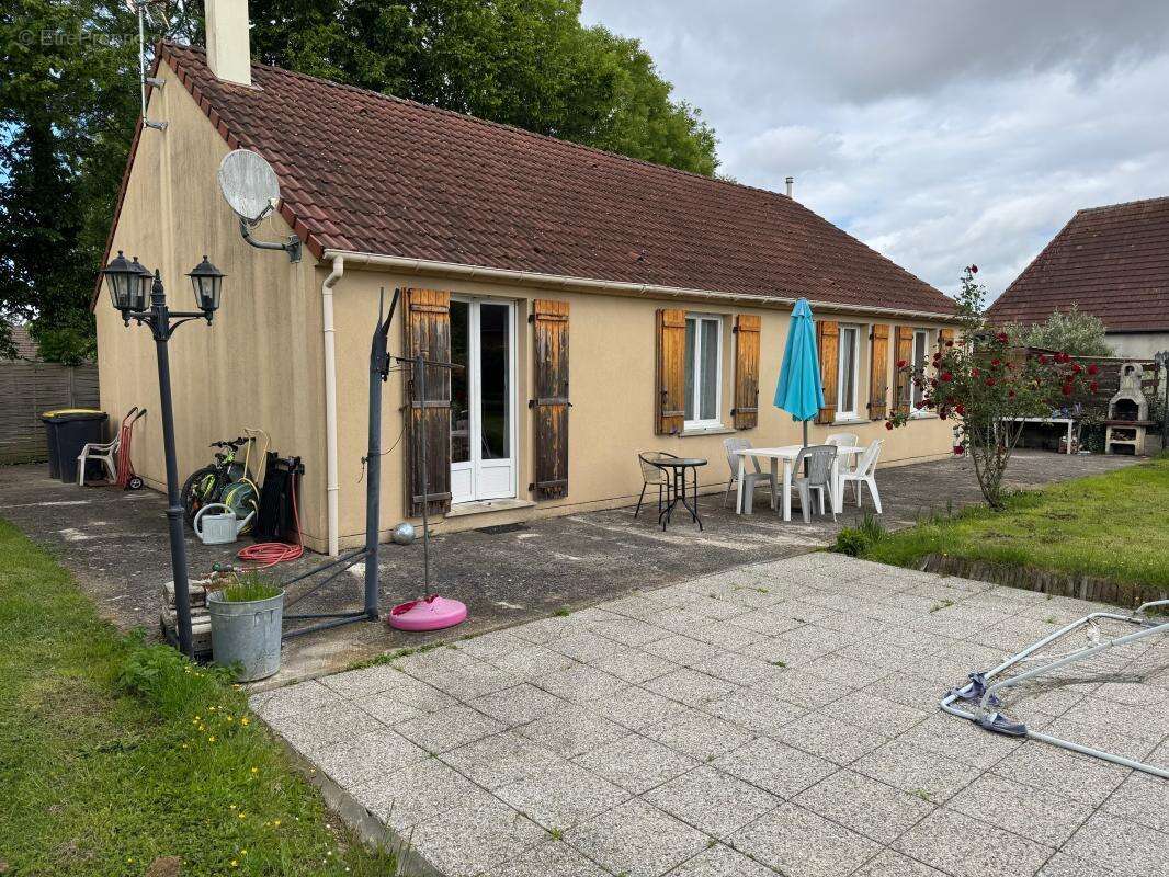Maison à THIEUX