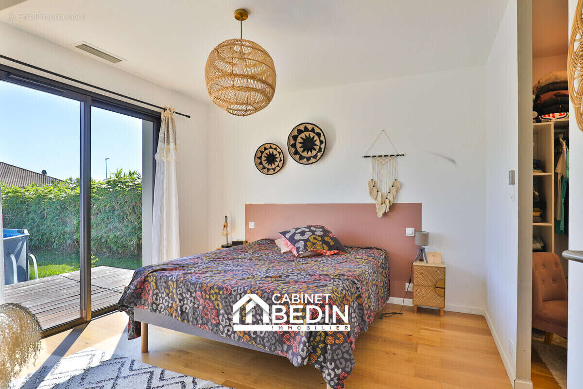 Maison 110 m² à Mios  - photo 4