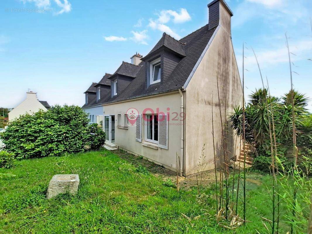 Maison à LE RELECQ-KERHUON