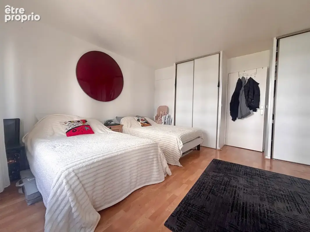 Secrétan / Meaux   Familial 4 pièces de 90 m2 avec double balcon - photo 4